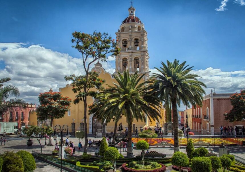 dónde salen los autobuses que van a Puebla