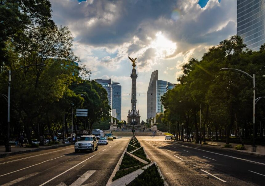 como llegar a paseo de la reforma en metro