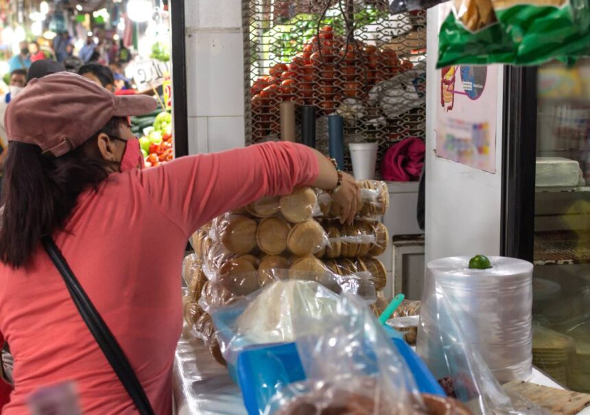 Conoce el Increíble Mercado de San Juan en la CDMX | ER